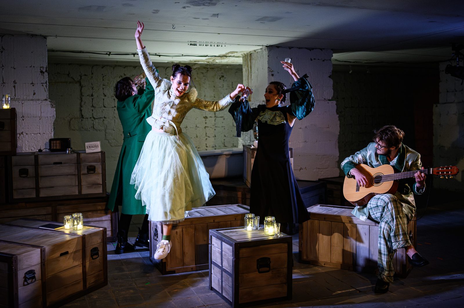 Tri sestry - production photo